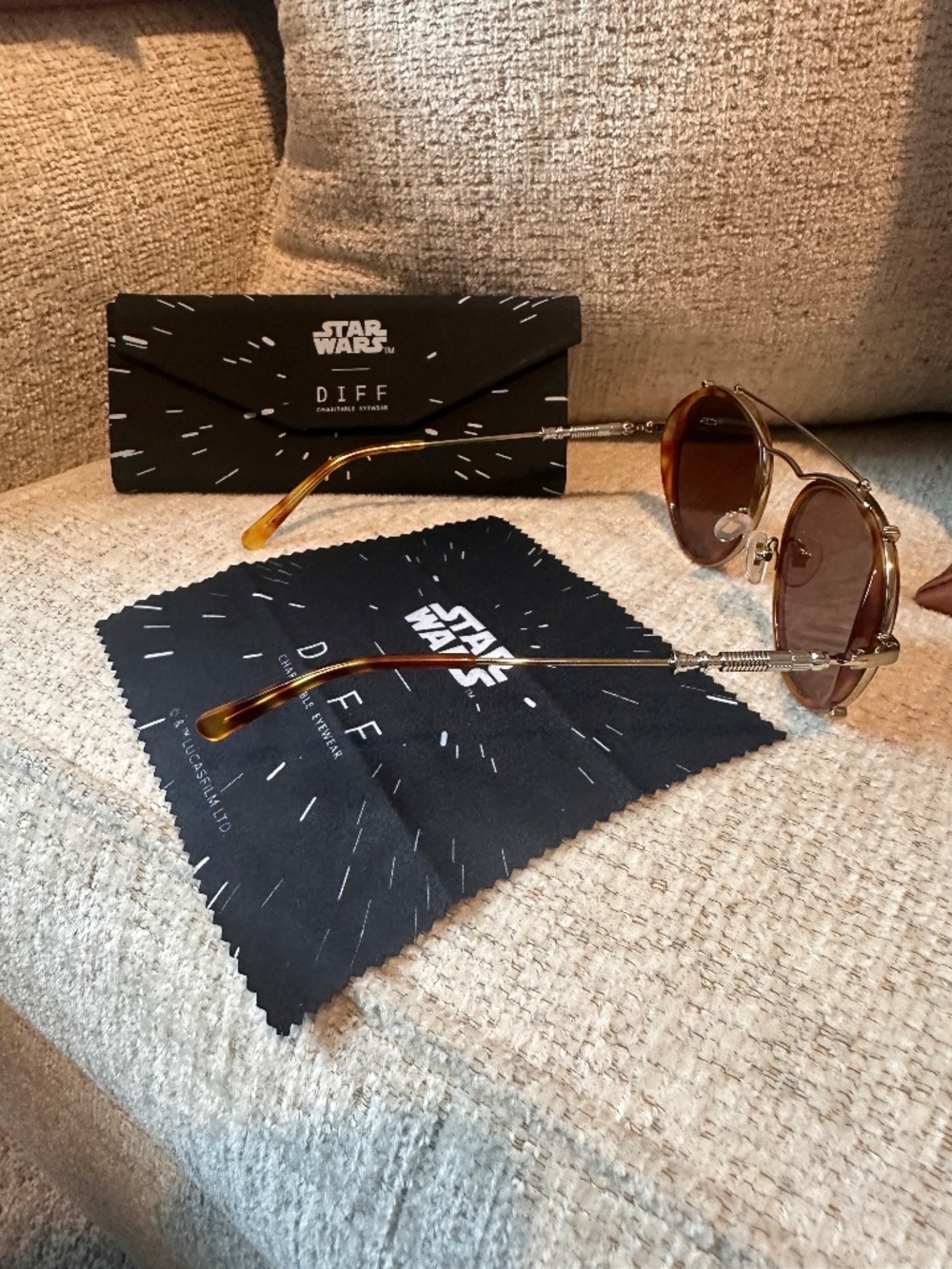 DIFF x Star Wars Obi-Wan Polarized Sunglasses - Picture 4 of 9